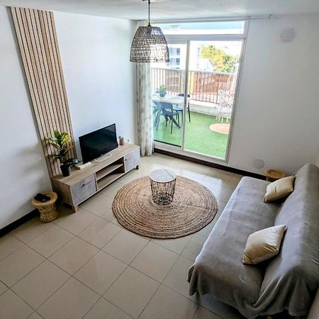 Apartament Entierement Equipe, Climatise, Wifi, Au Dernier Etage Sans Vis A Vis Saint-Denis Zewnętrze zdjęcie